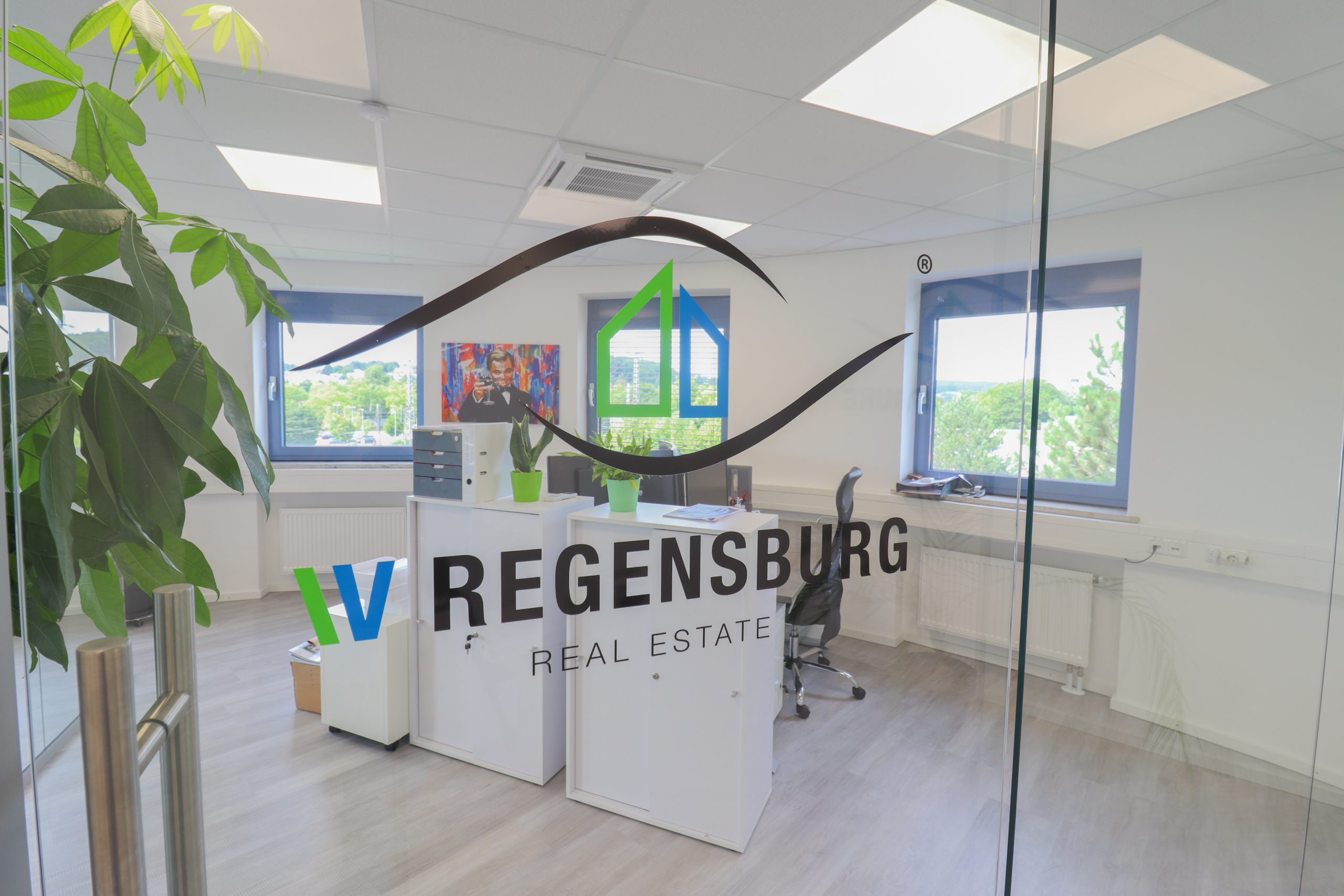 Büro IV Real Estate, Immobilien Finanzierung, Immobilienvermittlung, Immobilie kaufen, Immobilie verkaufen IV Regensburg